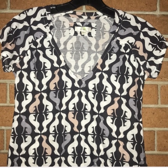 Anthropologie Tops - 🗝ANTHROPOLOGIE🗝PORRIDGE V-NECK GREYHOUND TEE🗝